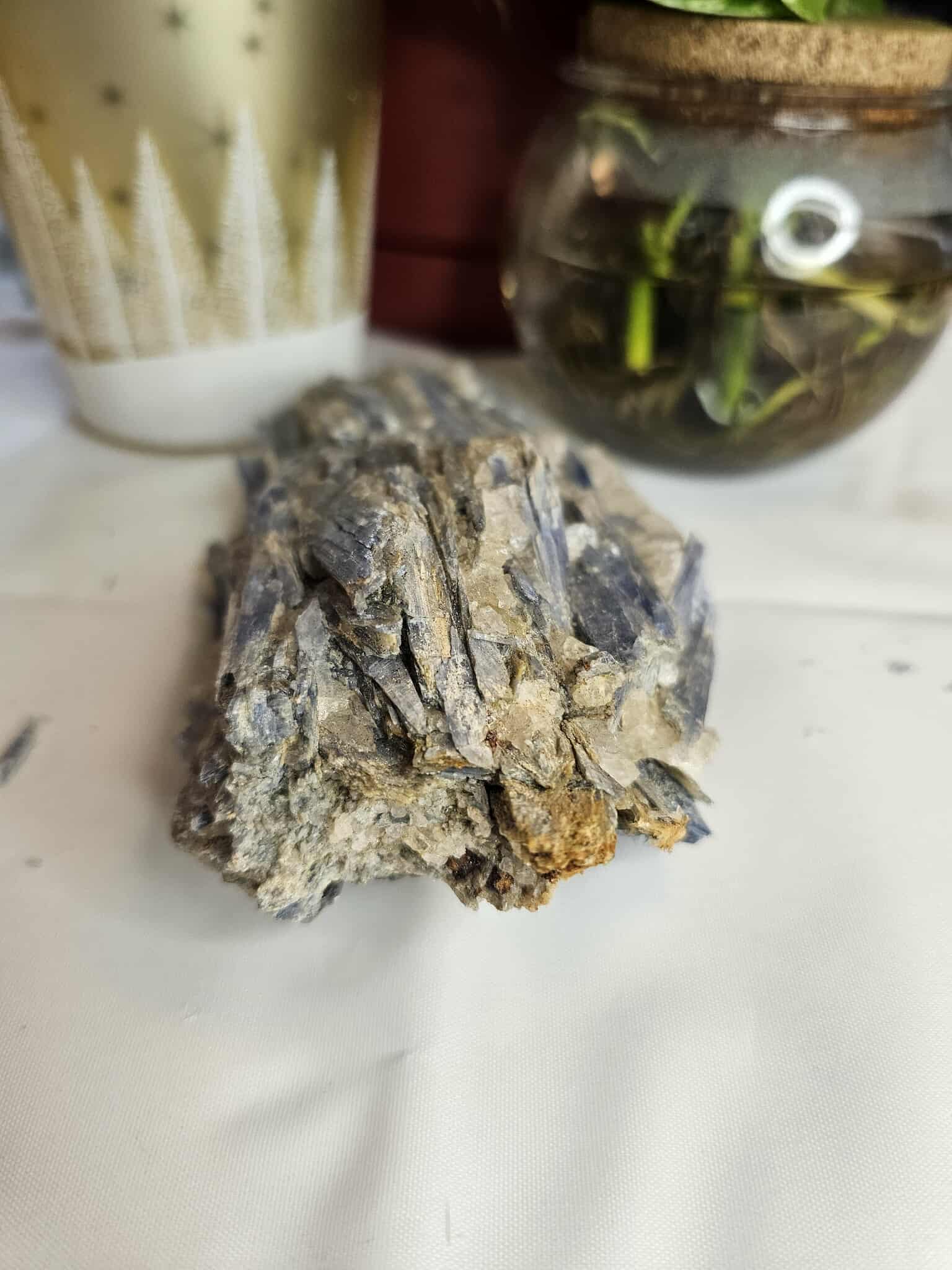 Blue Kyanite – The “Speak Your Truth” Stone With Sky‑High Vibes