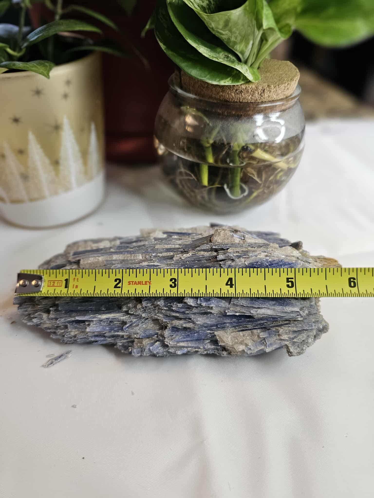 Blue Kyanite – The “Speak Your Truth” Stone With Sky‑High Vibes